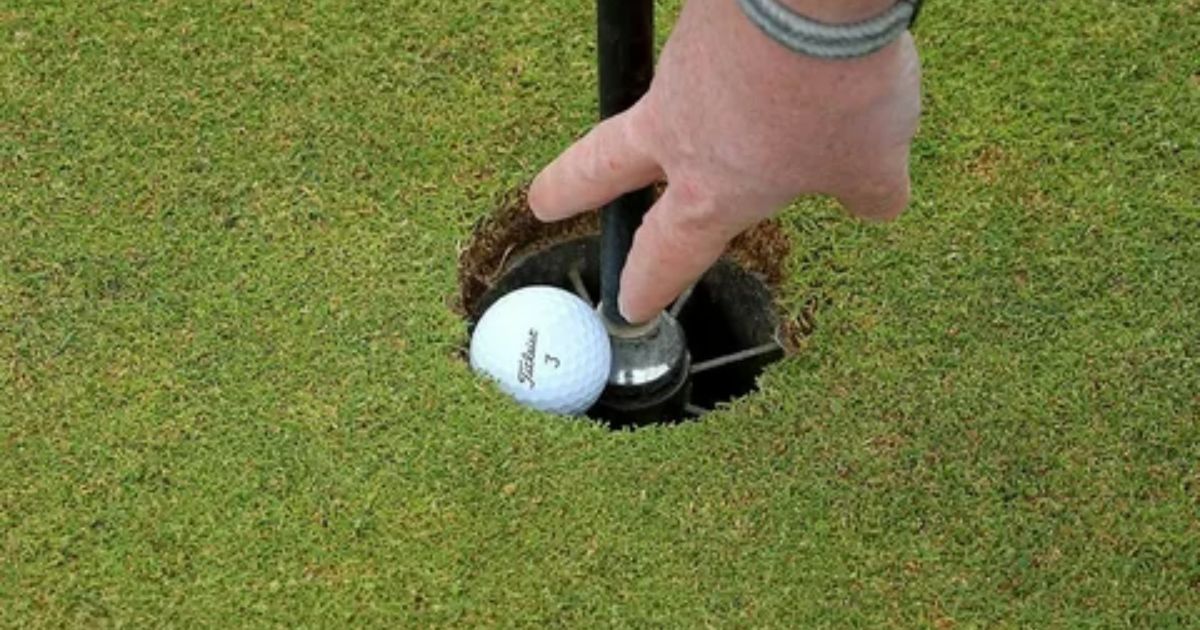 how to tell if a golf ball is waterlogged